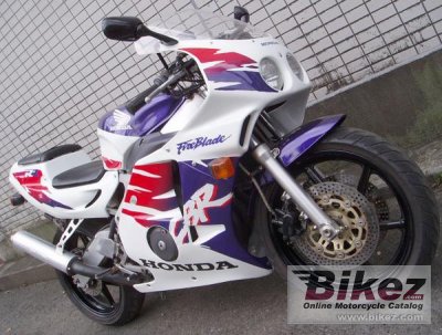 1994 Honda CBR 250 RR photo
